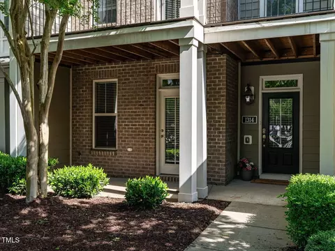 1314 Cornell Pl, Raleigh, NC 27607 photo 3