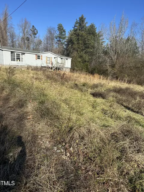 1916 E Hughes Mill Rd, Burlington, NC 27217