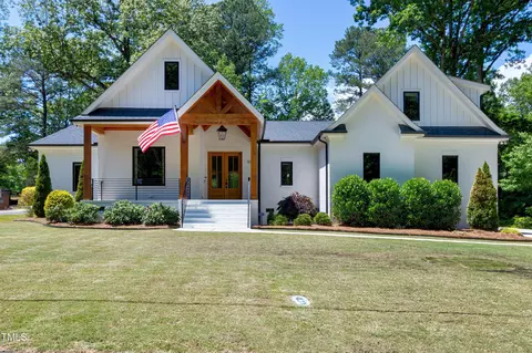 512 Page St, Cary, NC 27511