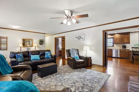 Living - 203 Marlowe Dr, Dunn, NC 28334 photo 2 of 3