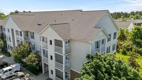 3015 Winston Dr #117, Burlington, NC 27215