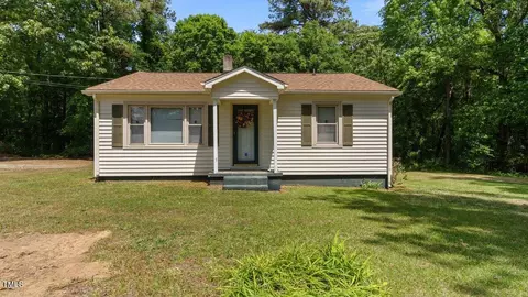 3899 Warrenton Rd, Henderson, NC 27537