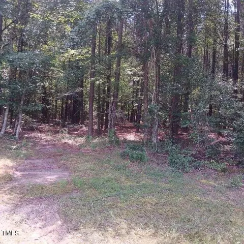 295 Covington Rd, Bunnlevel, NC 28323 photo 2