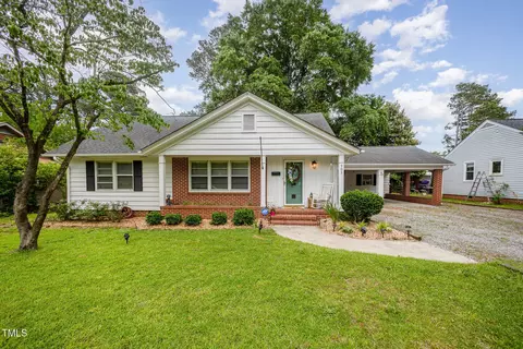 903 S 2nd St, Smithfield, NC 27577