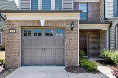 628 Denhoff Dr, Cary, NC 27519 photo 2