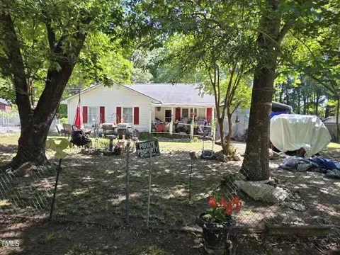 304 W Thompson Ave, Stantonsburg, NC 27883