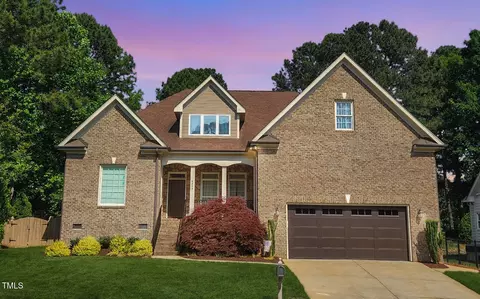 6648 Mafolie Ct, Raleigh, NC 27613
