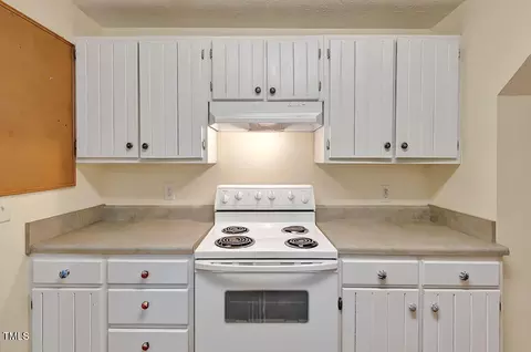 Kitchen - 260 E New England Ave, Pinebluff, NC 28373 photo 3 of 6