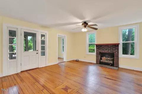 Living - 260 E New England Ave, Pinebluff, NC 28373 photo 3 of 3