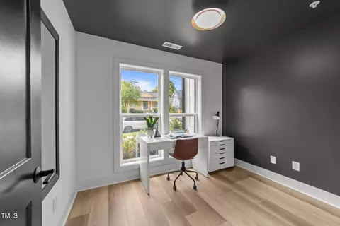 710 W North St #103, Raleigh, NC 27603