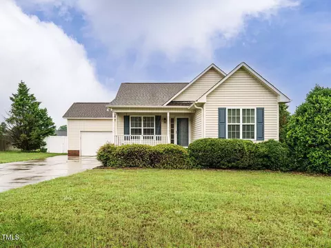 253 Middle Landing Dr, Smithfield, NC 27577