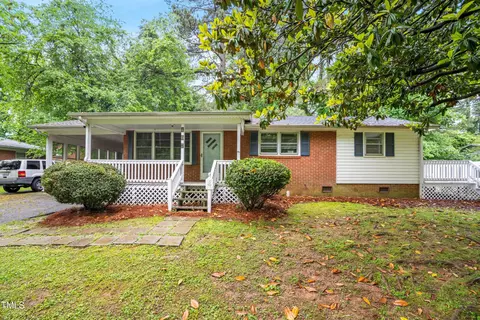 407 W Sixth St, Siler City, NC 27344