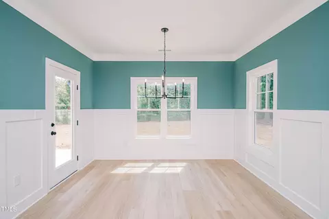 Dining - 219 Crescent Dr, Dunn, NC 28334 photo 2 of 3