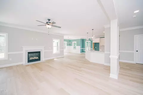Living - 219 Crescent Dr, Dunn, NC 28334 photo 2 of 7