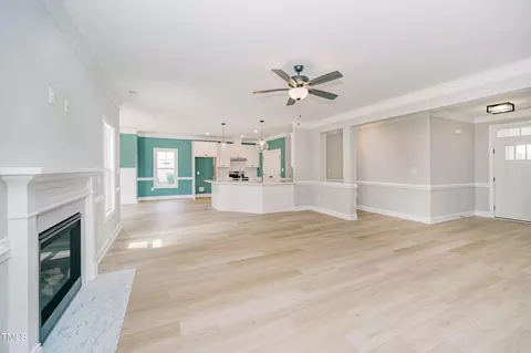 Living - 219 Crescent Dr, Dunn, NC 28334 photo 6 of 8