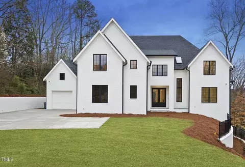 459 Windfall Creek Dr, Chapel Hill, NC 27517