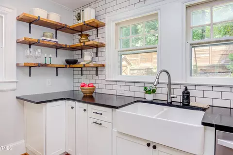 Kitchen - 800 E Forest Hills Blvd, Durham, NC 27707 photo 7 of 9
