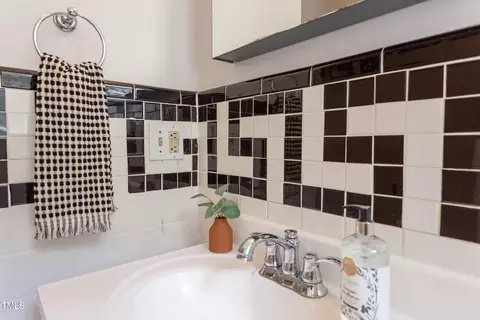 Bath - 800 E Forest Hills Blvd, Durham, NC 27707 photo 7 of 7