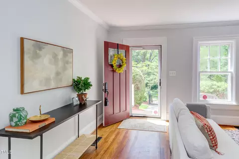 Entry Way - 800 E Forest Hills Blvd, Durham, NC 27707 photo 2 of 5