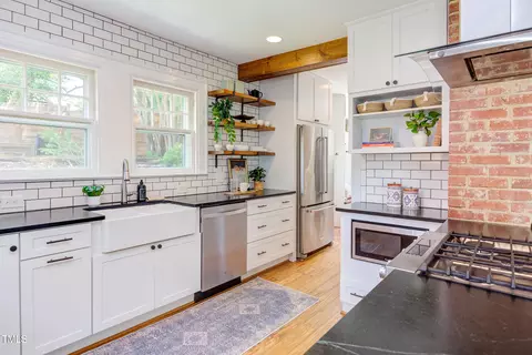 Kitchen - 800 E Forest Hills Blvd, Durham, NC 27707 photo 4 of 9