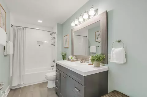 Bath - 106 E Delafield Ave, Durham, NC 27704 photo 1 of 4
