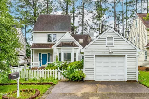 1724 Briarforest Pl, Raleigh, NC 27615