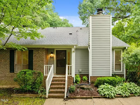 173 Clancy Cir, Cary, NC 27511
