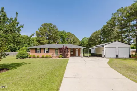 64 Red House Rd, Smithfield, NC 27577