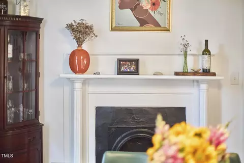 Dining - 813 Burch Ave, Durham, NC 27701 photo 4 of 4