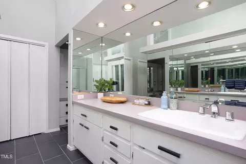 Bath - 1604 Pinecrest Rd, Durham, NC 27705 photo 2 of 5