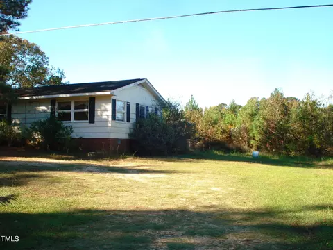 6383 Elevation Rd, Benson, NC 27504 photo 4