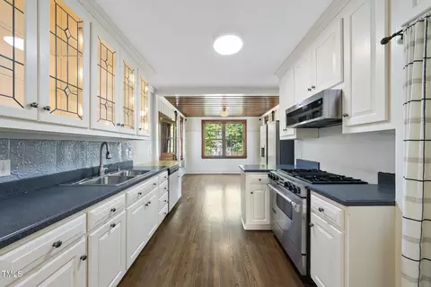 406 E Lee St, Smithfield, NC 27577 photo 9