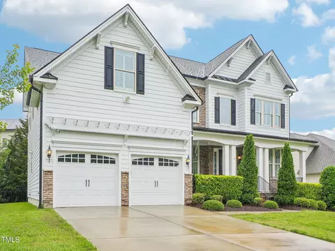Exterior - 203 S Bend Dr, Durham, NC 27713 photo 3 of 5
