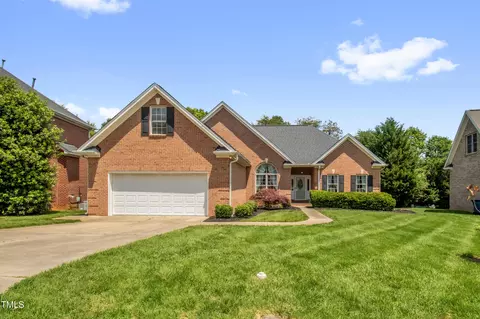 6611 Barton Creek Ct, Whitsett, NC 27377