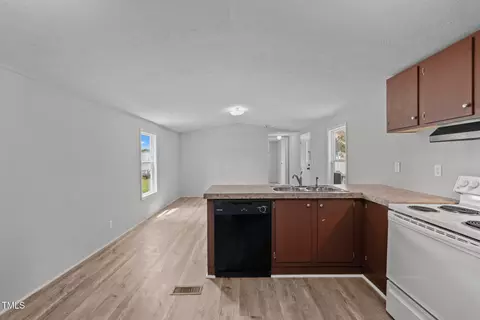 596 Lane Rd, Dunn, NC 28334 photo 9