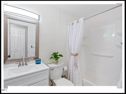 Bath - 216 Brook Ln, Durham, NC 27712 photo 3 of 4