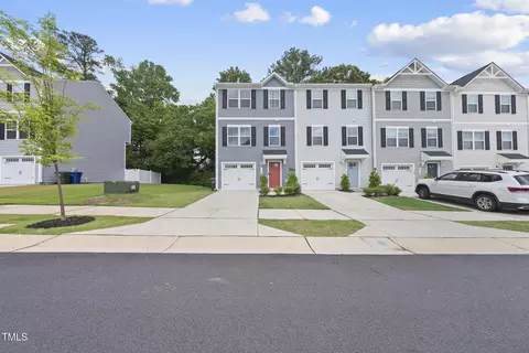 5915 River Landings Dr, Raleigh, NC 27616