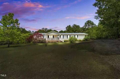 162 Bogie Landing Dr, Lillington, NC 27546