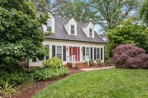 912 Salem Woods Dr, Raleigh, NC 27615