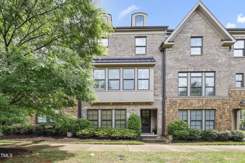 1602 Bowery Dr, Raleigh, NC 27607
