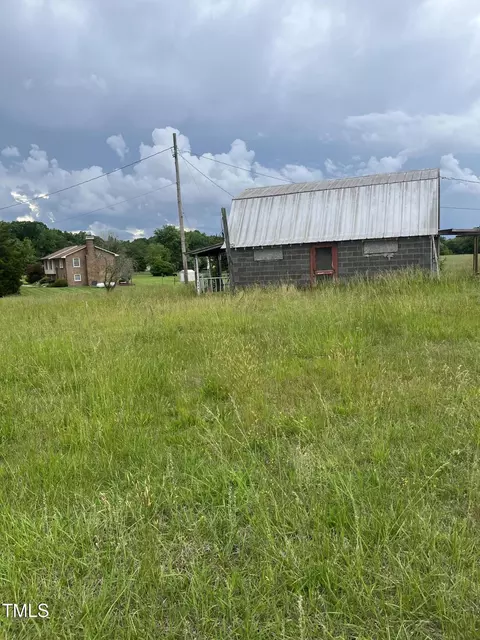 904 Boone Rd, Burlington, NC 27217