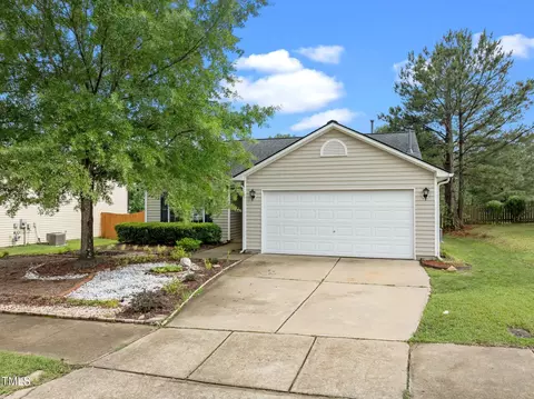 1728 E Honey Springs Ave, Fuquay Varina, NC 27526