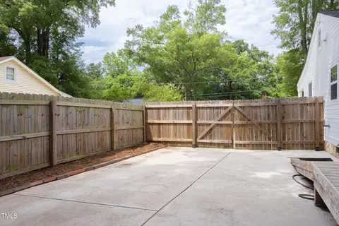 Exterior - 212 E Rockway St, Durham, NC 27704 photo 17 of 17