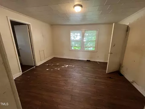 2302 Chautauqua Ave, Durham, NC 27707