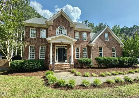 4412 Thistlehill Ct, Raleigh, NC 27616