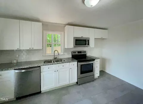 600 Cecil St, Durham, NC 27707 photo 6
