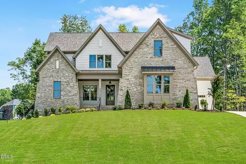 418 Mollie Mdw Dr, Zebulon, NC 27597
