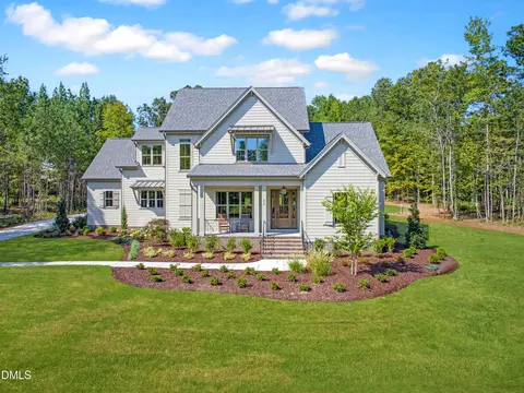 476 Mollie Meadow Dr, Zebulon, NC 27597