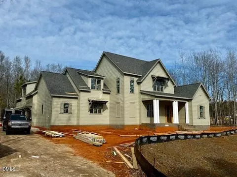 476 Mollie Meadow Dr, Zebulon, NC 27597