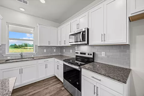 Kitchen - 10867 Beard Way, Bailey, NC 27807 photo 4 of 8